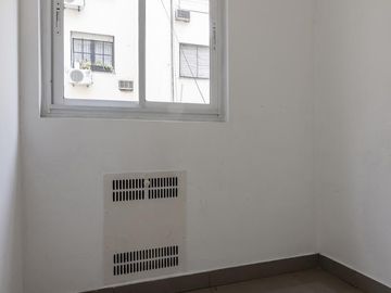 Alvear al 1700- Recoleta