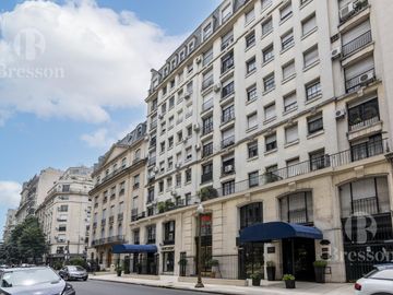 Alvear al 1700- Recoleta