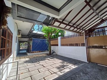 DISEWAKAN RUMAH RAYA JEMURSARI AREA KOMERSIAL STRATEGIS USAHA PARKIR LOSS