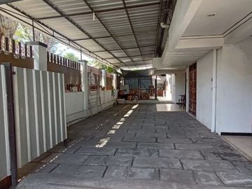 DISEWAKAN RUMAH RAYA JEMURSARI AREA KOMERSIAL STRATEGIS USAHA PARKIR LOSS