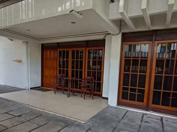 DISEWAKAN RUMAH RAYA JEMURSARI AREA KOMERSIAL STRATEGIS USAHA PARKIR LOSS