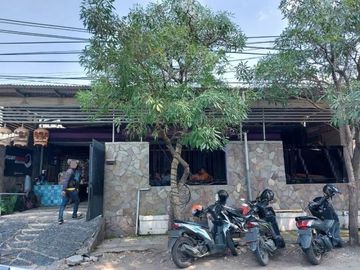 Rumah Luas Daerah Pucang di Jalan Ngagel Jaya Kota Surabaya