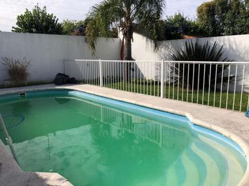 Casa en venta en Bernal Oeste