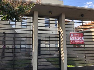 Casa en venta en Bernal Oeste