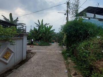 Rumah 1 lantai siap huni non komplek dekat alfamidi super limo