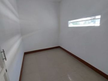 Rumah 1 lantai siap huni non komplek dekat alfamidi super limo