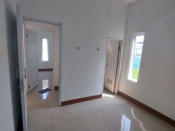 Rumah 1 lantai siap huni non komplek dekat alfamidi super limo