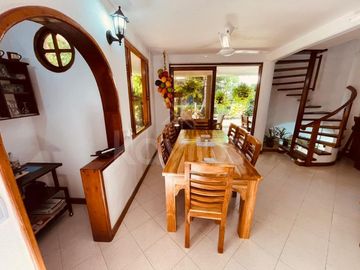 En Venta Cabaña de dos pisos para 12 personas en Tolú