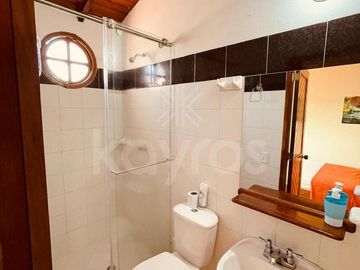 En Venta Cabaña de dos pisos para 12 personas en Tolú