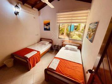 En Venta Cabaña de dos pisos para 12 personas en Tolú