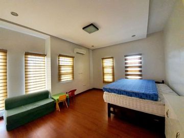 Corner Lot with 5 Bedrooms for SALE in Angeles City Near SM Clark