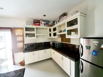 Corner Lot with 5 Bedrooms for SALE in Angeles City Near SM Clark