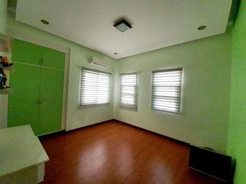 Corner Lot with 5 Bedrooms for SALE in Angeles City Near SM Clark