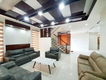 Corner Lot with 5 Bedrooms for SALE in Angeles City Near SM Clark