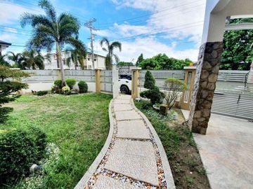 Corner Lot with 5 Bedrooms for SALE in Angeles City Near SM Clark