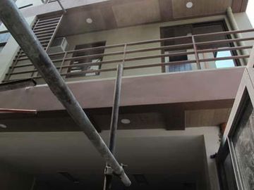 Townhouse in West Kamias Quezon City For