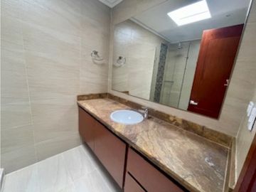 Arriendo y venta casa Bosque Medina 420 m2 Terrazas 30 m2