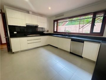 Arriendo y venta casa Bosque Medina 420 m2 Terrazas 30 m2