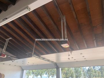 CASA EN VENTA EN TEQUISQUIAPAN EN GRANJAS RESIDENCIALES MARICHUY