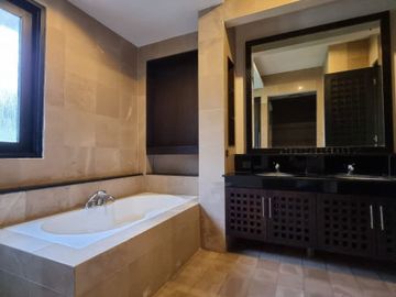 RUMAH 3 UNIT / PRIVATE COMPOUND at Jl KEMANG RAYA, JAKSEL