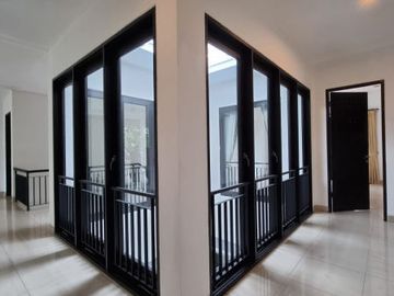 RUMAH 3 UNIT / PRIVATE COMPOUND at Jl KEMANG RAYA, JAKSEL