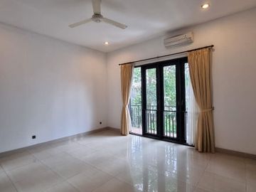RUMAH 3 UNIT / PRIVATE COMPOUND at Jl KEMANG RAYA, JAKSEL