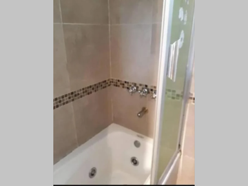 OPORTUNIDAD - Departamento en Venta en Balvanera 4 ambientes, 2 baños 98 m2 al contrafrente + cochera cubierta y baulera - Sarmiento 2100
