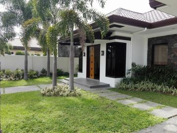 w/ pool Bungalow house & Lot for SALE in A.C near CLARK