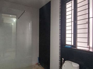 DISEWAKAN RUMAH CANTIK (Full Furnish) DI METRO ALAM PONDOK INDAH JAKARTA SELATAN.