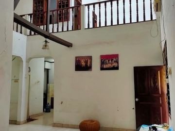 5 Bedroom House for sale