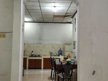 5 Bedroom House for sale