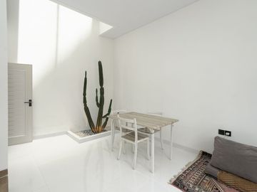 Rumah 3 Lantai 15 Menit ke Cibubur Junction Dibantu KPR J-42557