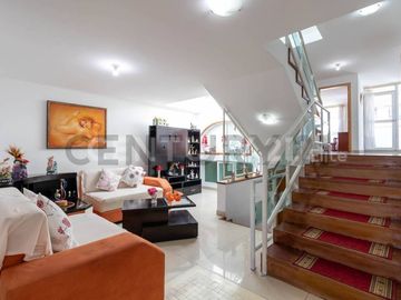 EN VENTA CASA URBANIZACION ORQUIDEAS DEL NORTE