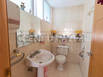 EN VENTA CASA URBANIZACION ORQUIDEAS DEL NORTE