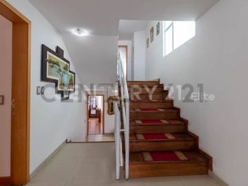 EN VENTA CASA URBANIZACION ORQUIDEAS DEL NORTE