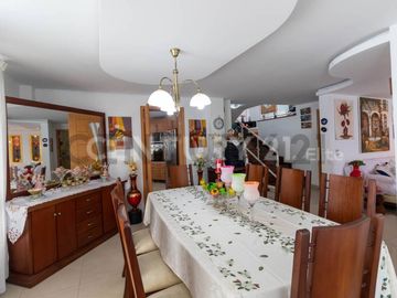 EN VENTA CASA URBANIZACION ORQUIDEAS DEL NORTE
