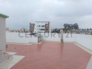 EN VENTA CASA URBANIZACION ORQUIDEAS DEL NORTE