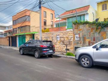 EN VENTA CASA URBANIZACION ORQUIDEAS DEL NORTE