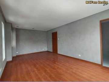 Townhouse in Quezon City - Don Antonio Heights
