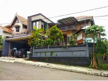 Rumah Hook 2 Lantai Luas 342 di Greenhill Karangploso kota Malang