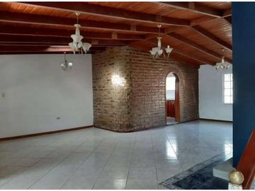 Casa en venta, sector  puente 2 Autopista Gral. Rumiñahui