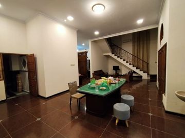 RUMAH MEWAH SIAP HUNI DALAM PERUMAHAN ELIT DI MLATI, SLEMAN