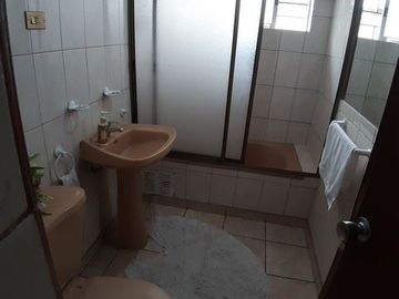 Casa en Venta en Estacion Metro Villa Alemana Centro