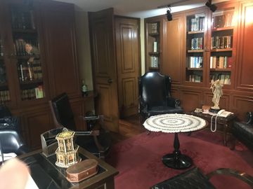 Residencia en Venta en el Condominio El Bosque!!