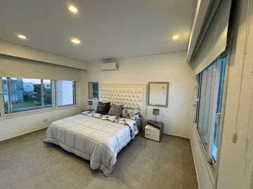 Exelente Casa En Venta Con Piscina