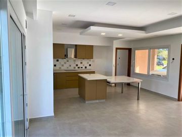 Exelente Casa En Venta Con Piscina