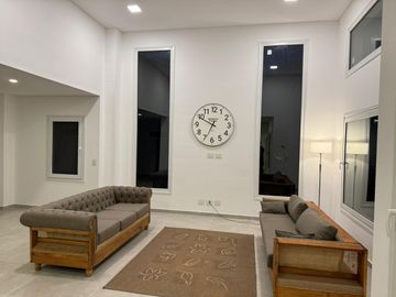 Exelente Casa En Venta Con Piscina