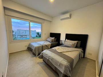 Exelente Casa En Venta Con Piscina