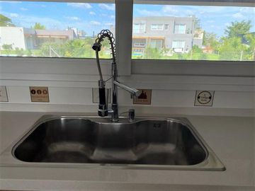 Exelente Casa En Venta Con Piscina