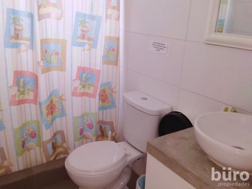 MODERNA CASA EN VENTA CON 6 DORMITORIOS CON PISCINA EN PARACAS